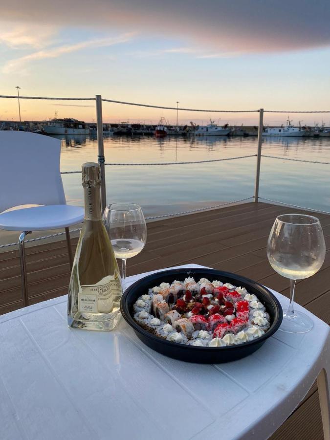 Aqua Resort Giulianova - Houseboat Experience Екстер'єр фото
